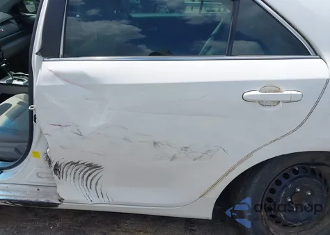 2014 Toyota Camry L z USA, uszkodzony, nr VIN 4T1BF1FK2EU734267